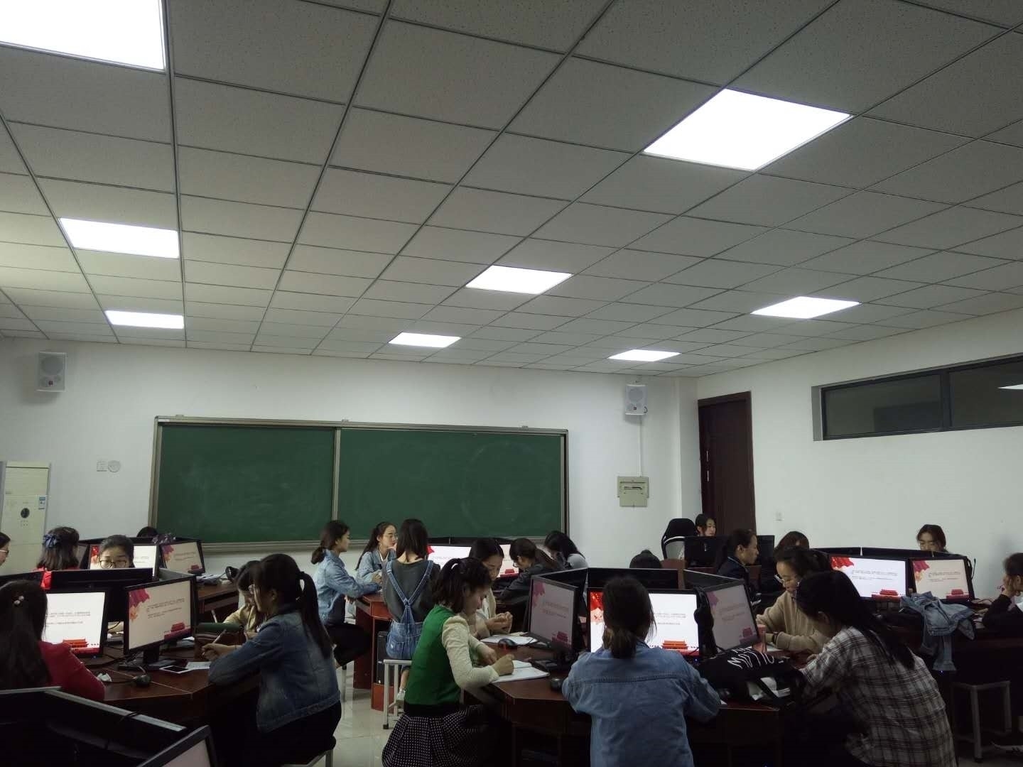 外国语学院“两学一做”之两会精神学习02.jpg 外国语学院“两学一做”之两会精神学习02.jpg